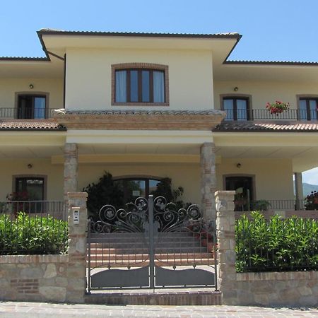 Locanda Del Parco Hotel Colledara Экстерьер фото