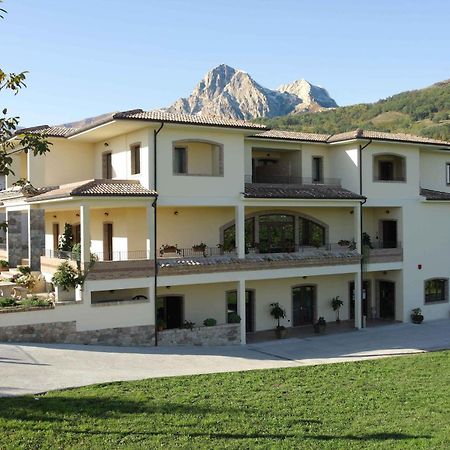 Locanda Del Parco Hotel Colledara Экстерьер фото