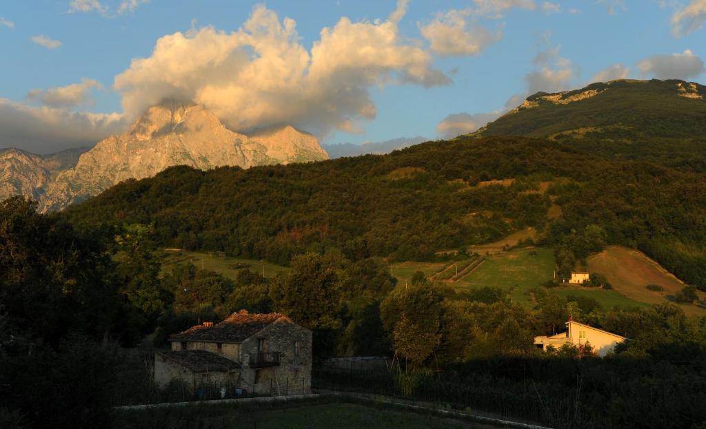 Locanda Del Parco Hotel Colledara Экстерьер фото