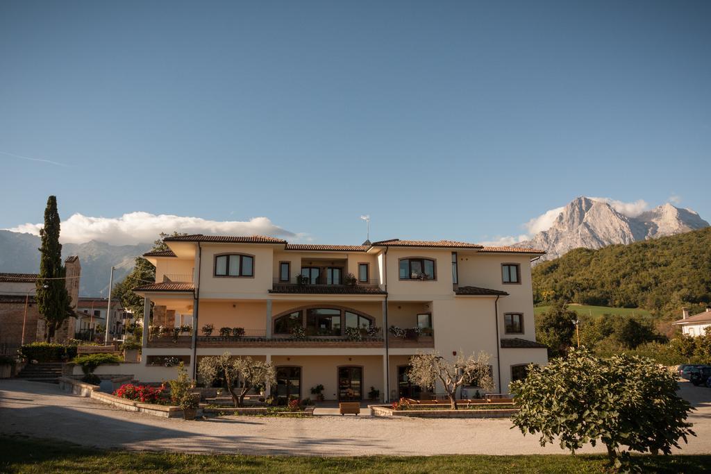 Locanda Del Parco Hotel Colledara Экстерьер фото