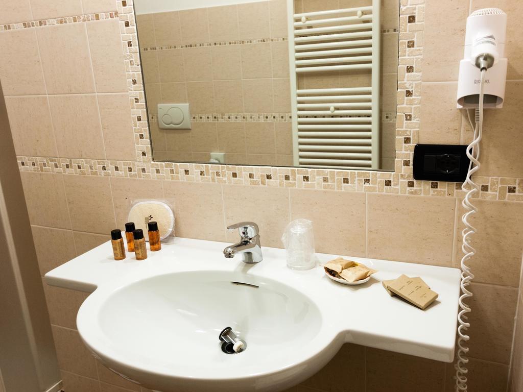 Locanda Del Parco Hotel Colledara Номер фото